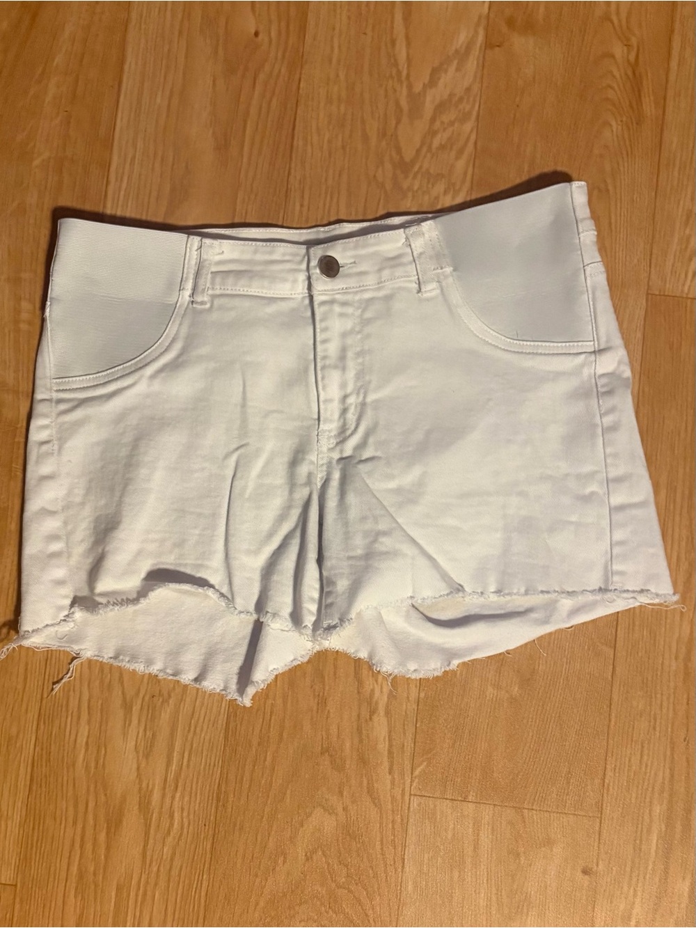 🔵Motherhood White Cut Off Denim Shorts Size Small